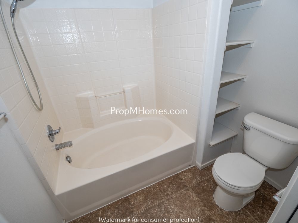 Amberglen Three Bedroom Craftsman Townhome In Hillsboro ! property image