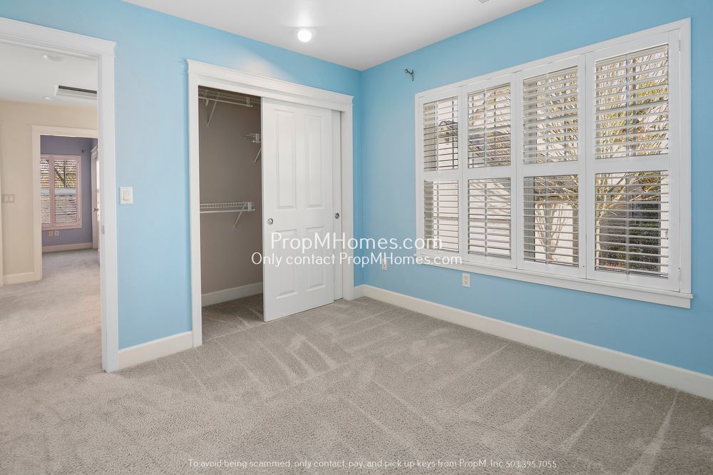 Beautiful NW Portland Craftsman Style Three Bedroom Detached Condo! property image