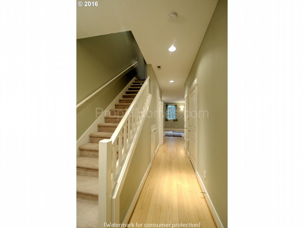 Excellent Beaverton Three Bedroom Townhome in Murray Grove! property image