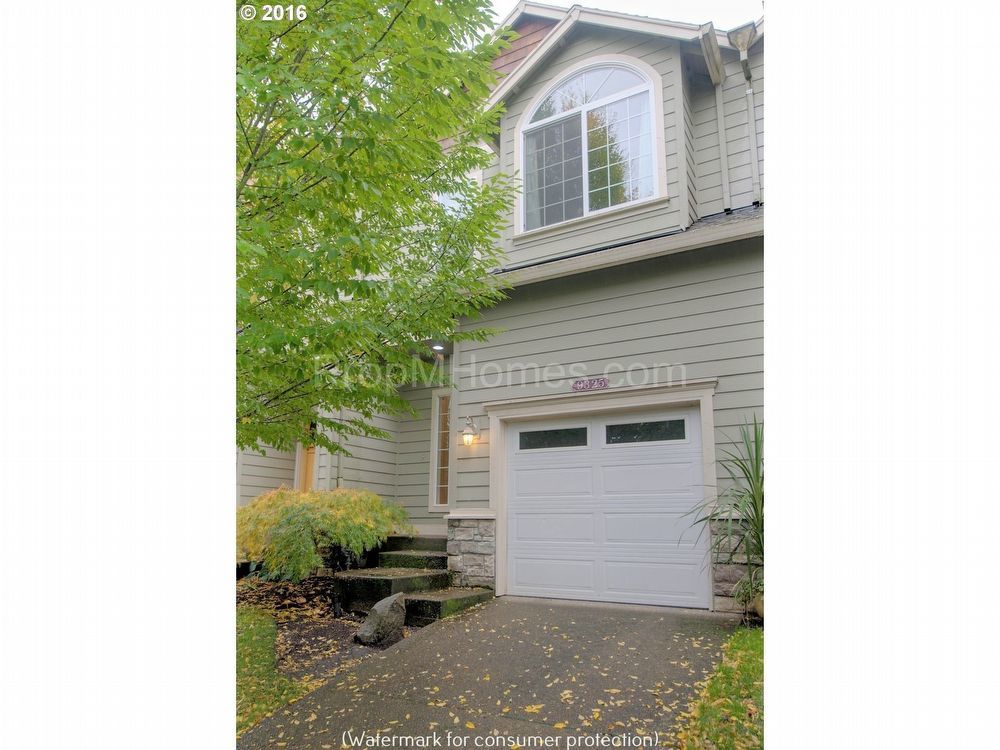 Excellent Beaverton Three Bedroom Townhome in Murray Grove! property image