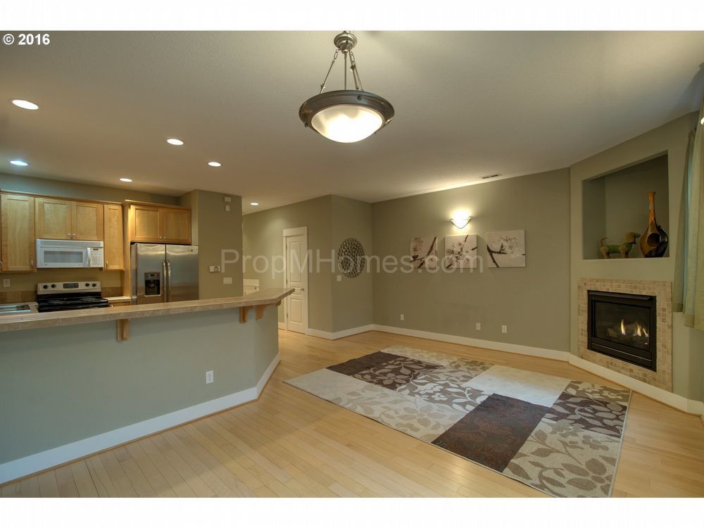 Excellent Beaverton Three Bedroom Townhome in Murray Grove! property image