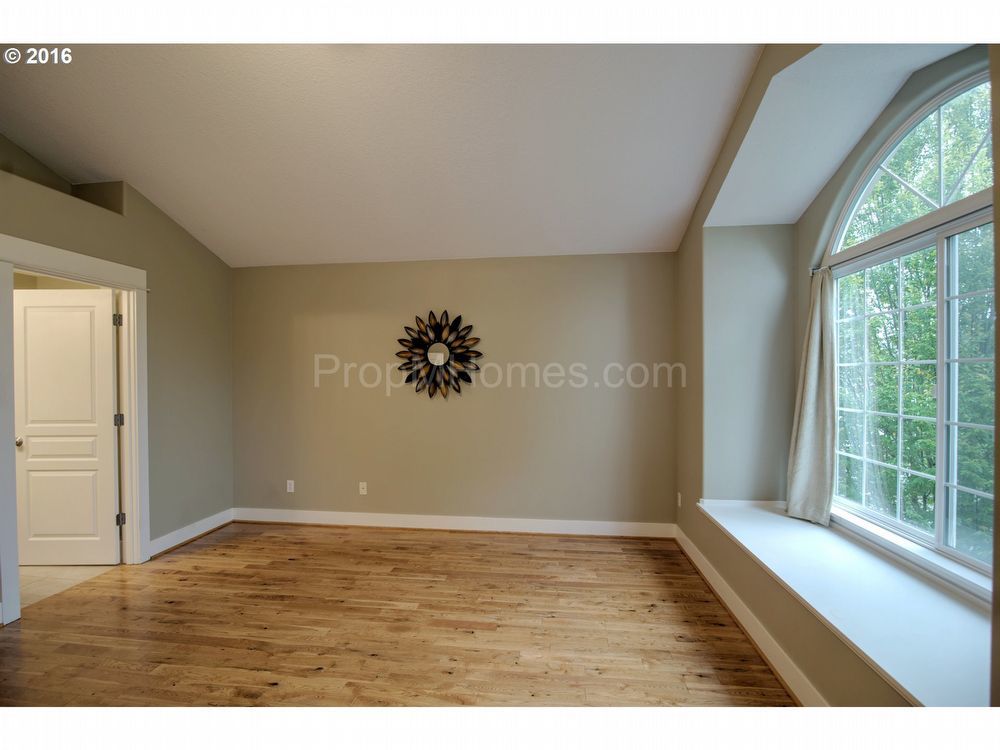 Excellent Beaverton Three Bedroom Townhome in Murray Grove! property image