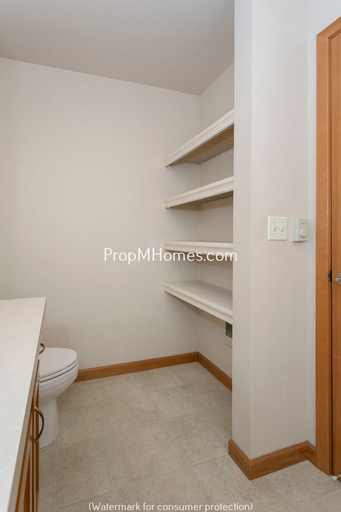 Light Filled One Bedroom Condo In Gresham! property image