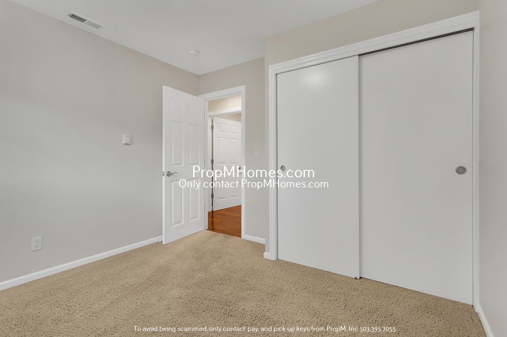 Walking Distance To Nike - Updated Three Bedroom Single Level! property image