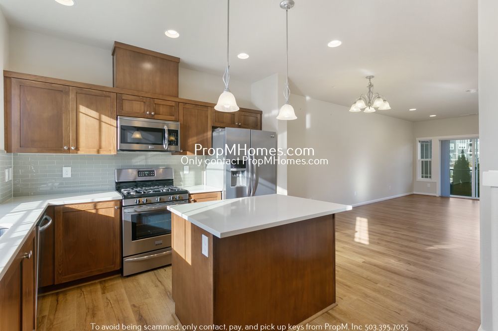 Gorgeous Two Bedroom Townhome In Sherwood! property image