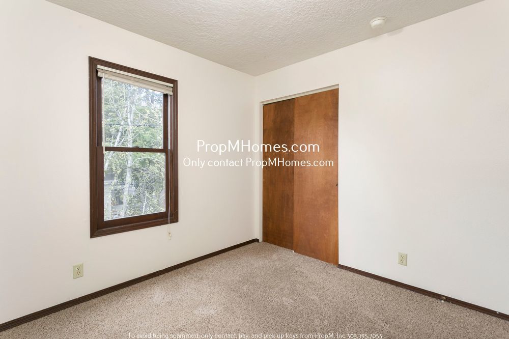 Cozy and Bright Three Bedroom in Sellwood! property image