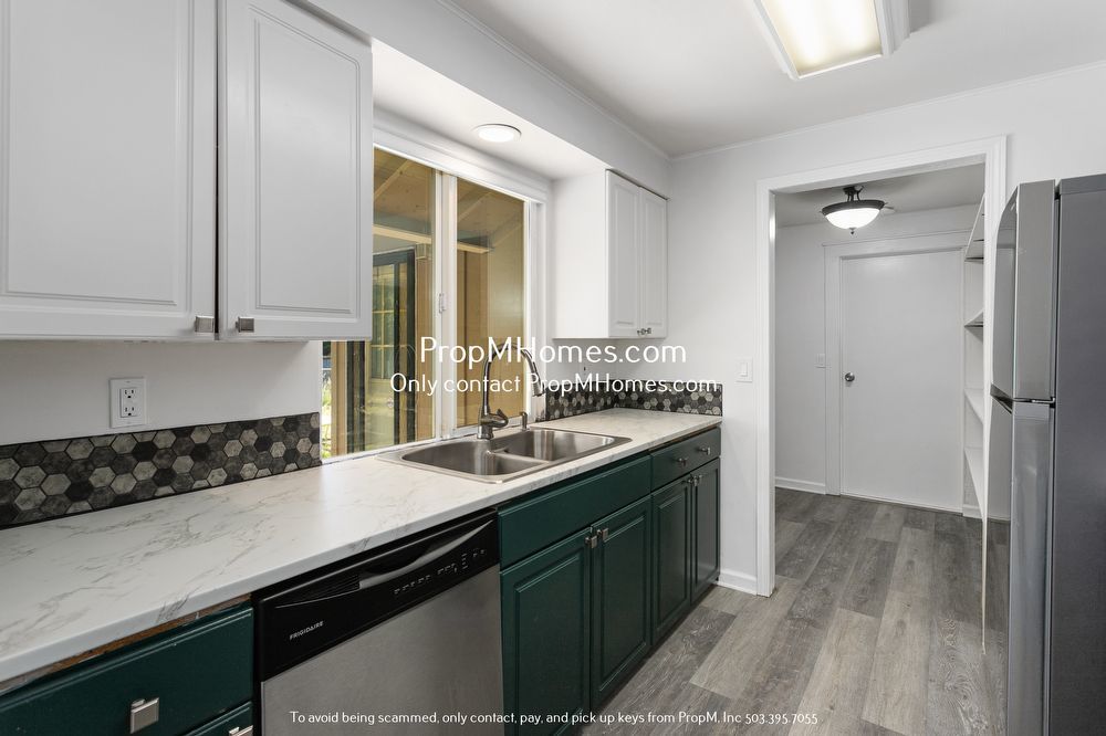 Charming Oregon City Home on 1/2 Acre - Fully Fenced Yard! property image