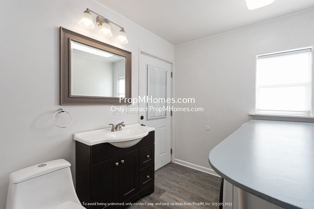 Charming Oregon City Home on 1/2 Acre - Fully Fenced Yard! property image