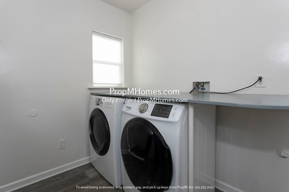 Charming Oregon City Home on 1/2 Acre - Fully Fenced Yard! property image