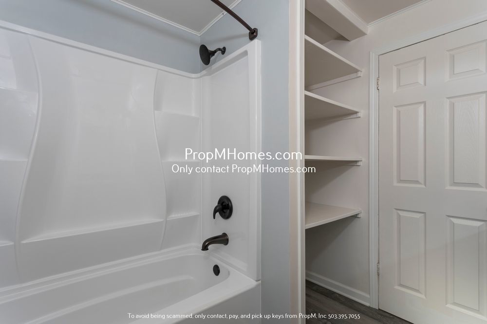 Charming Oregon City Home on 1/2 Acre - Fully Fenced Yard! property image