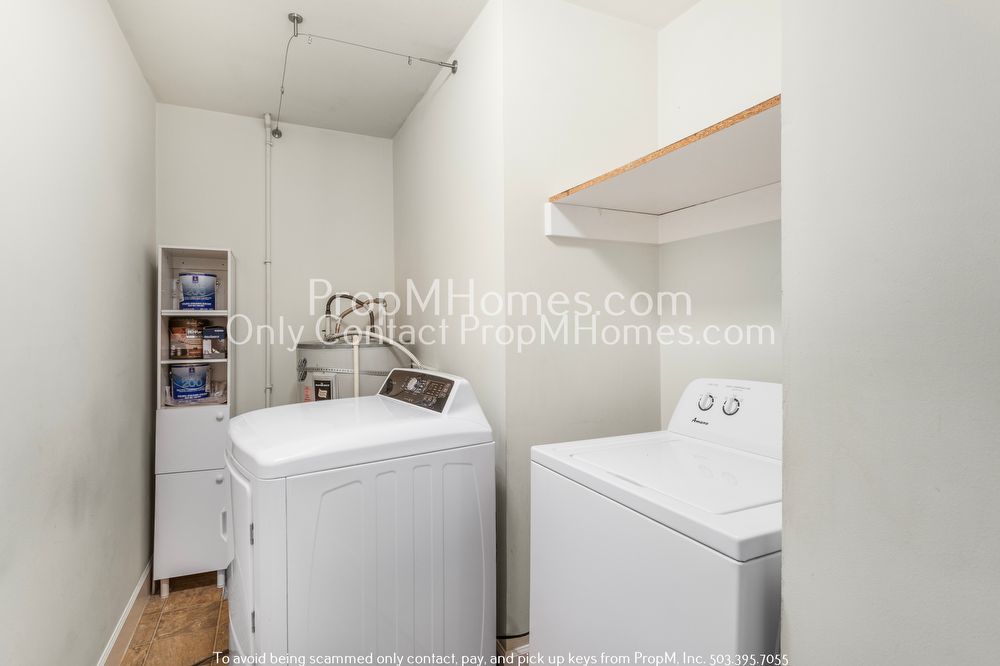 SW Portland Two Bedroom Condo In The Heart Of Burlingame! property image