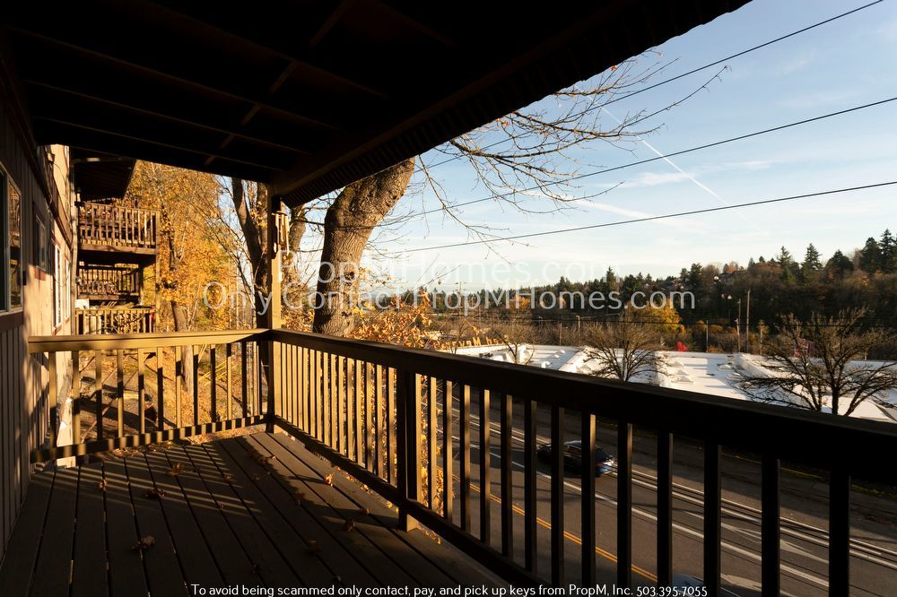 SW Portland Two Bedroom Condo In The Heart Of Burlingame! property image