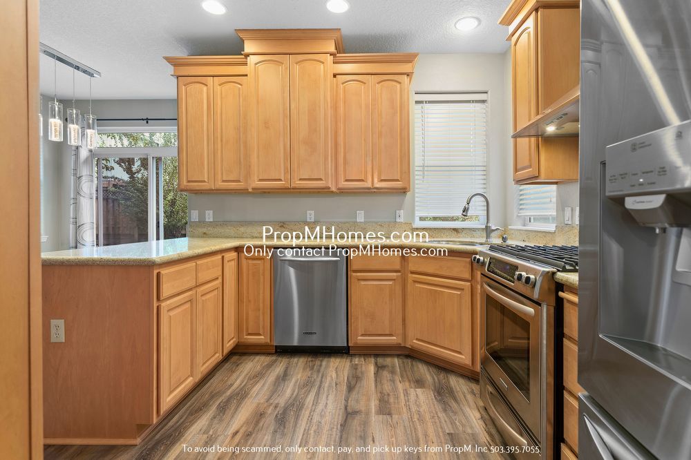 Spacious Five Bedroom Home in Progress Ridge! property image